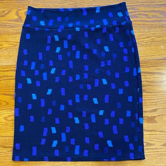 LuLaRoe Dresses & Skirts - Lularoe Cassie Skirt